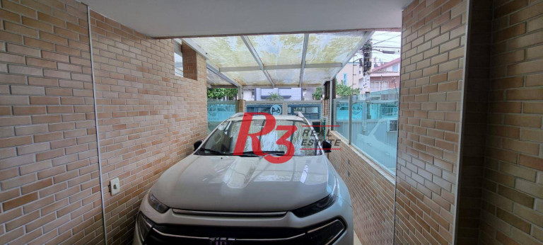 Sobrado com 3 Quartos à Venda, 98 m² em Encruzilhada - Santos