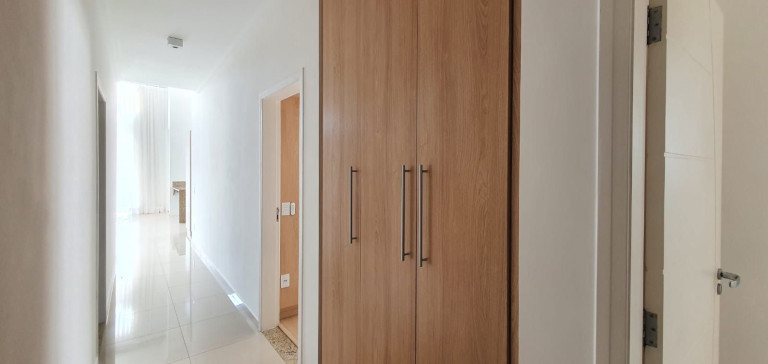 Imagem Casa com 5 Quartos para Alugar, 200 m² em Residencial Euroville - Bragança Paulista Imagem Casa com 5 Quartos para Alugar, 200 m² em Residencial Euroville - Bragança Paulista