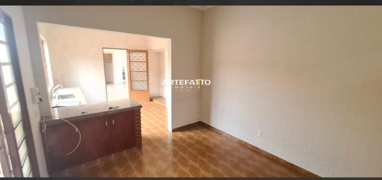 Imagem Casa com 3 Quartos à Venda, 200 m² Imagem Casa com 3 Quartos à Venda, 200 m²