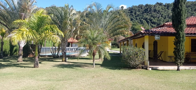 Imagem Chácara com 4 Quartos à Venda, 290 m² em Centro - Santa Branca Imagem Chácara com 4 Quartos à Venda, 290 m² em Centro - Santa Branca