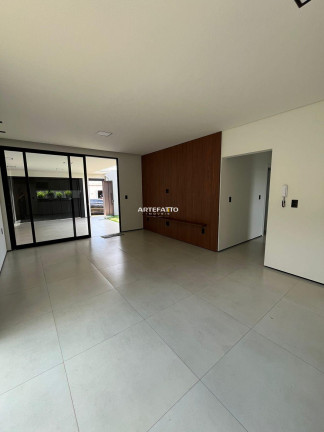 Imagem Casa com 3 Quartos à Venda, 127 m² Imagem Casa com 3 Quartos à Venda, 127 m²