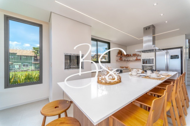 Imagem Casa com 5 Quartos à Venda, 1.385 m² em Praia Do Estaleiro - Balneário Camboriú Imagem Casa com 5 Quartos à Venda, 1.385 m² em Praia Do Estaleiro - Balneário Camboriú