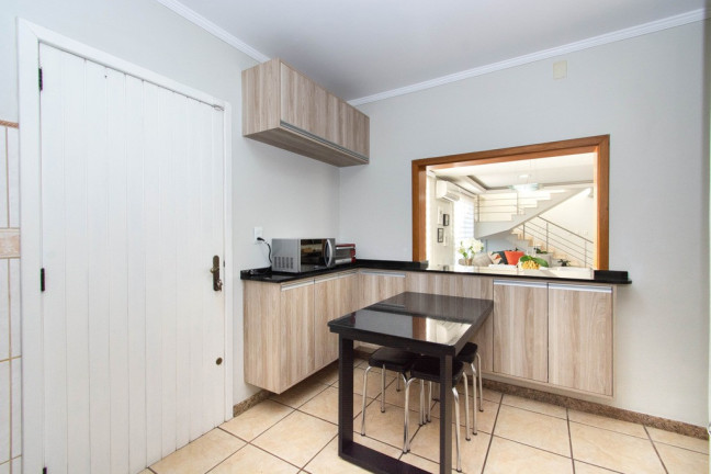 Imagem Casa com 4 Quartos à Venda, 250 m² em São José - Canoas Imagem Casa com 4 Quartos à Venda, 250 m² em São José - Canoas