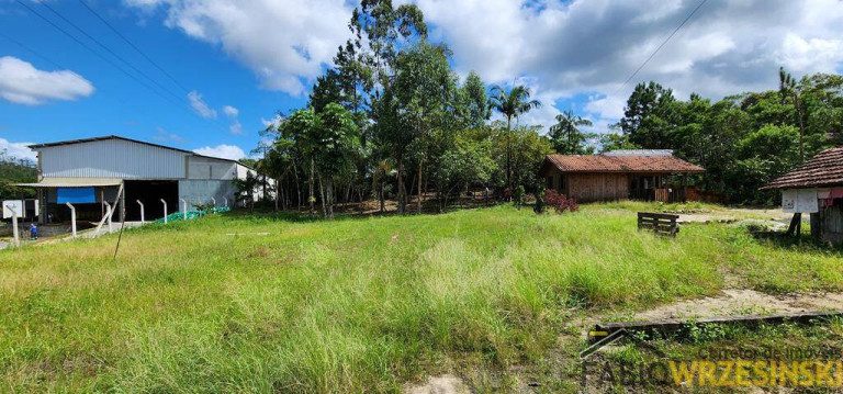 Sala Comercial à Venda, 3.200 m² em Sc 415 - Garuva