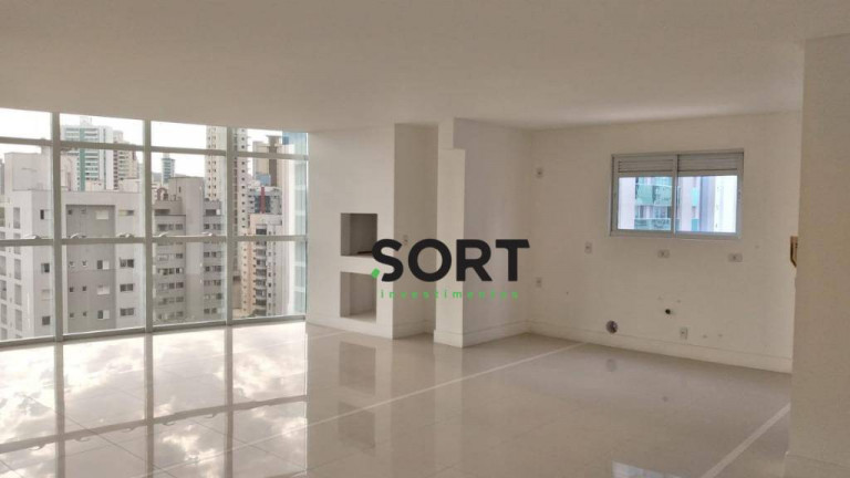 Imagem Apartamento com 3 Quartos à Venda, 128 m² em Centro - Balneário Camboriú
