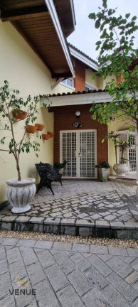 Imagem Sobrado com 4 Quartos à Venda, 620 m² em Arujá - Arujá Imagem Sobrado com 4 Quartos à Venda, 620 m² em Arujá - Arujá