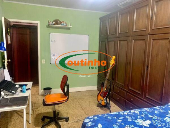 Imagem Casa com 4 Quartos à Venda, 400 m² em Grajaú - Rio De Janeiro Imagem Casa com 4 Quartos à Venda, 400 m² em Grajaú - Rio De Janeiro