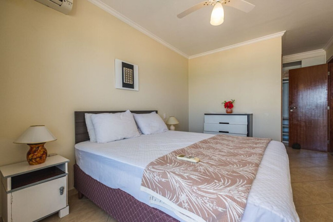 Imagem Casa com 6 Quartos à Venda, 420 m² em Ponta Das Canas - Florianópolis Imagem Casa com 6 Quartos à Venda, 420 m² em Ponta Das Canas - Florianópolis