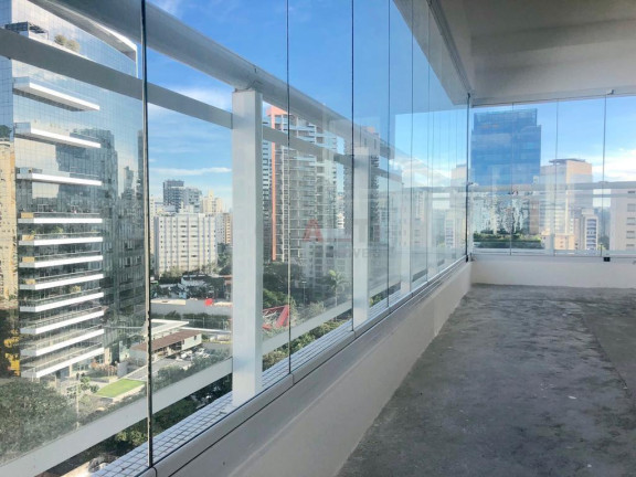 Apartamento com 3 Quartos à Venda, 161 m² em Vila Nova Conceição - São Paulo