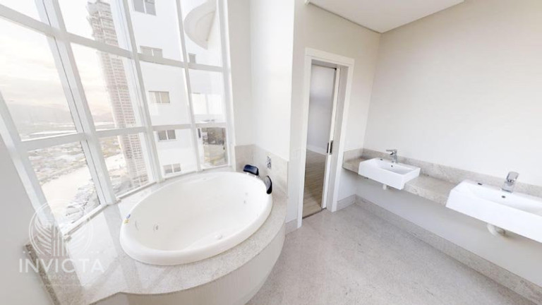 Imagem Cobertura com 6 Quartos à Venda, 490 m² em Centro - Balneário Camboriú Imagem Cobertura com 6 Quartos à Venda, 490 m² em Centro - Balneário Camboriú