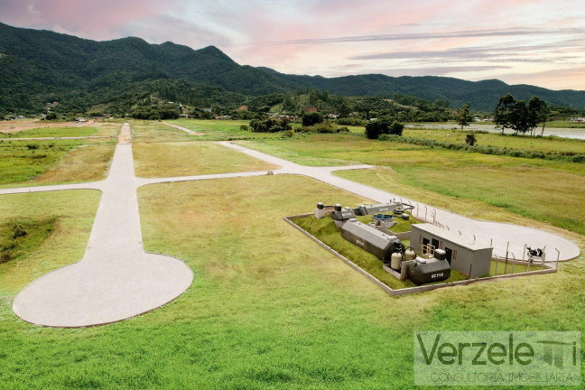 Imagem Terreno à Venda, 200 m² em Meia Praia - Itapema