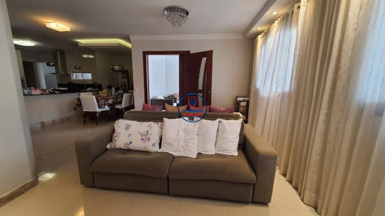 Imagem Casa com 3 Quartos para Alugar ou Temporada, 240 m² em Nova Parnamirim - Parnamirim Imagem Casa com 3 Quartos para Alugar ou Temporada, 240 m² em Nova Parnamirim - Parnamirim
