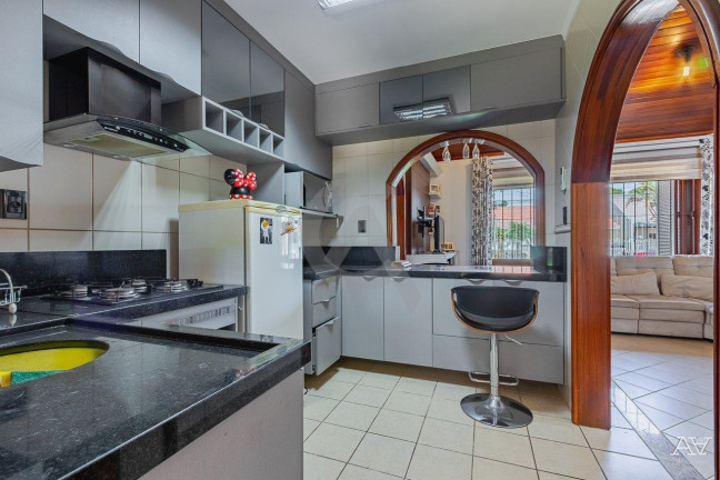 Imagem Casa com 3 Quartos à Venda, 274 m² em Igara - Canoas Imagem Casa com 3 Quartos à Venda, 274 m² em Igara - Canoas