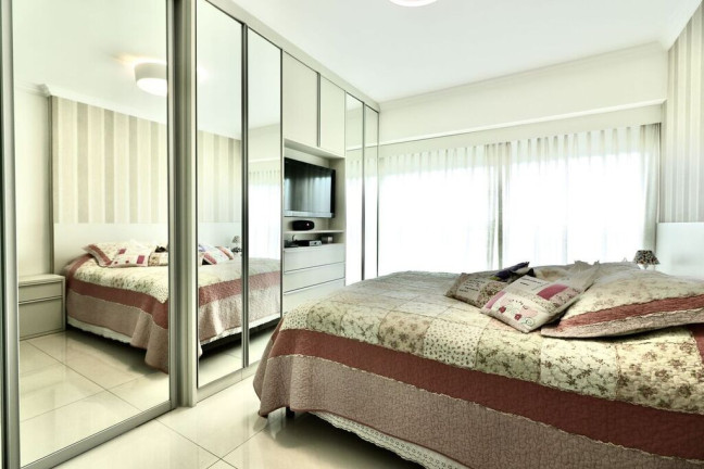 Imagem Imóvel com 1 Quarto à Venda, 45 m² em Cristal - Porto Alegre Imagem Imóvel com 1 Quarto à Venda, 45 m² em Cristal - Porto Alegre