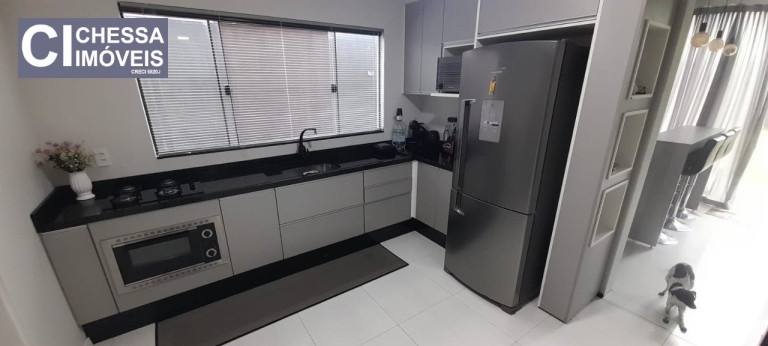 Imagem Sobrado com 4 Quartos à Venda ou Locação, 230 m² em Centro - Itajaí Imagem Sobrado com 4 Quartos à Venda ou Locação, 230 m² em Centro - Itajaí