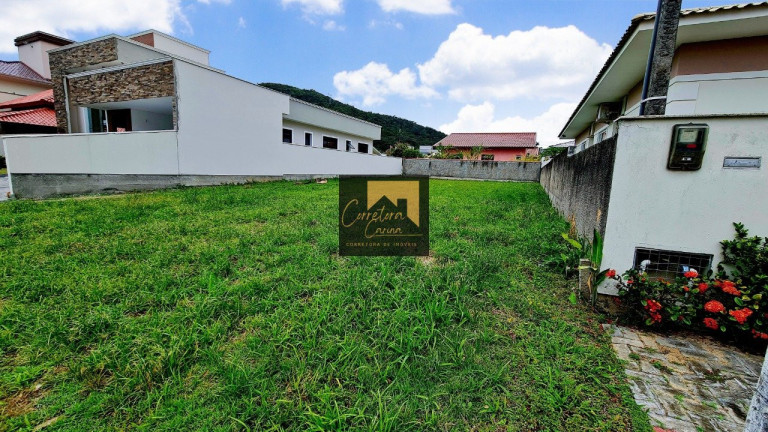 Imagem Terreno à Venda, 300 m² em Praia De Fora - Palhoça Imagem Terreno à Venda, 300 m² em Praia De Fora - Palhoça