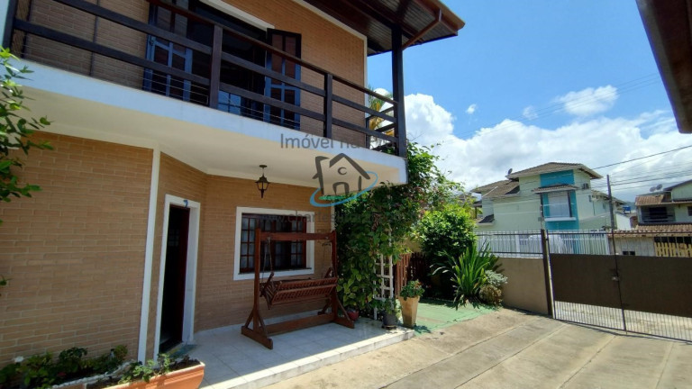 Imagem Casa com 3 Quartos à Venda, 144 m² em Massaguaçu - Caraguatatuba Imagem Casa com 3 Quartos à Venda, 144 m² em Massaguaçu - Caraguatatuba