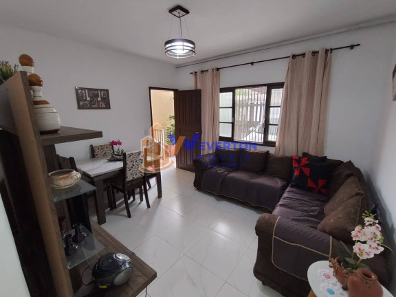 Imagem Casa com 2 Quartos à Venda, 126 m² em Jd. Santana - Mongaguá Imagem Casa com 2 Quartos à Venda, 126 m² em Jd. Santana - Mongaguá