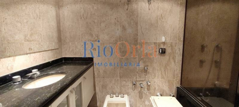 Imagem Apartamento com 3 Quartos à Venda, 221 m² em Barra Da Tijuca - Rio De Janeiro Imagem Apartamento com 3 Quartos à Venda, 221 m² em Barra Da Tijuca - Rio De Janeiro