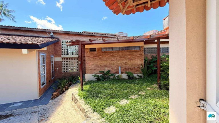 Imagem Casa com 3 Quartos à Venda, 400 m² Imagem Casa com 3 Quartos à Venda, 400 m²