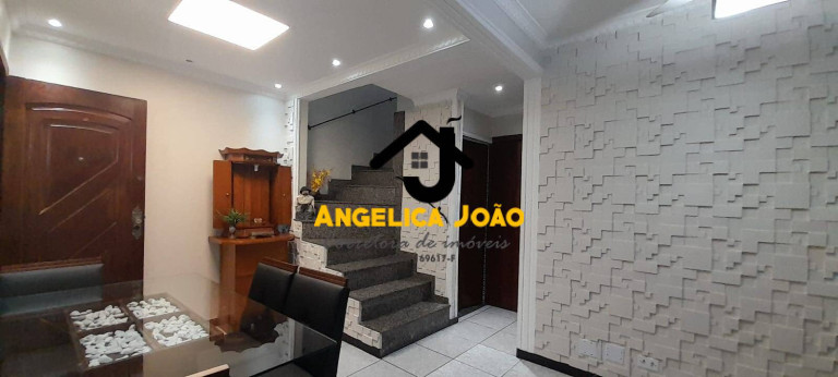 Imagem Sobrado com 3 Quartos à Venda, 101 m² em Vila Sao Jorge - São Vicente