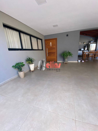 Casa com 3 Quartos à Venda, 260 m² em Parque Vista Alegre - Bauru