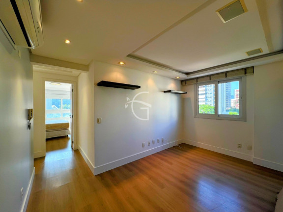 Imagem Apartamento com 3 Quartos à Venda, 180 m² em Atiradores - Joinville