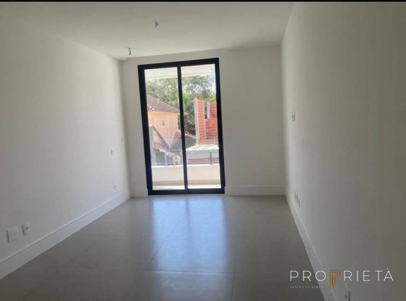 Imagem Casa de Condomínio com 4 Quartos à Venda, 280 m² em Barra Da Tijuca - Rio De Janeiro