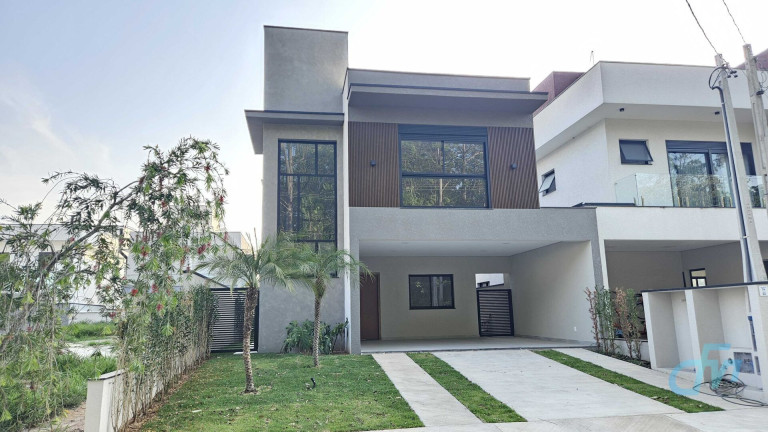 Sobrado com 4 Quartos à Venda, 235 m² em Fazenda Rodeio - Mogi Das Cruzes