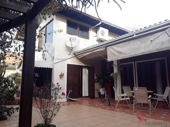 Imagem Casa com 4 Quartos à Venda, 317 m² em Centenário - Torres