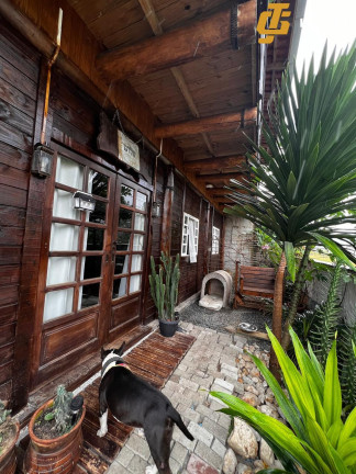 Imagem Casa com 4 Quartos à Venda, 216 m² em Rio Pequeno - Camboriú Imagem Casa com 4 Quartos à Venda, 216 m² em Rio Pequeno - Camboriú