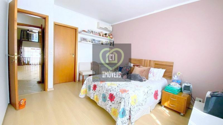 Imagem Sobrado com 3 Quartos à Venda, 490 m² em Sumaré - São Paulo Imagem Sobrado com 3 Quartos à Venda, 490 m² em Sumaré - São Paulo