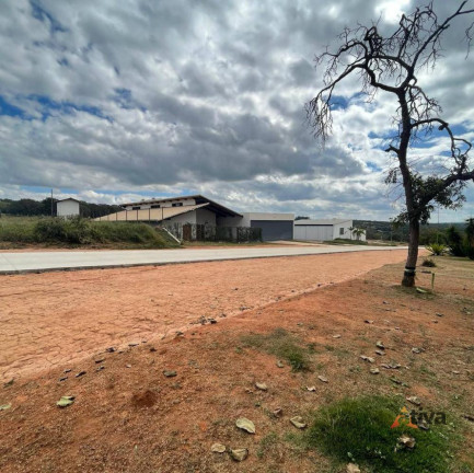 Imagem Imóvel à Venda, 1.000 m² Imagem Imóvel à Venda, 1.000 m²