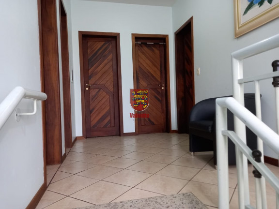 Imagem Casa com 4 Quartos à Venda, 315 m² em Capoeiras - Florianópolis Imagem Casa com 4 Quartos à Venda, 315 m² em Capoeiras - Florianópolis