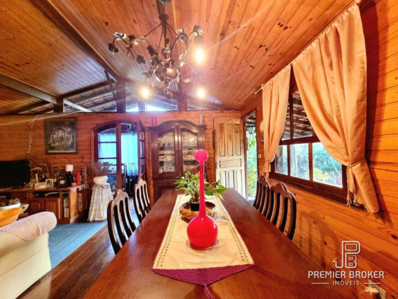 Imagem Casa com 4 Quartos à Venda, 300 m² em Albuquerque - Teresópolis Imagem Casa com 4 Quartos à Venda, 300 m² em Albuquerque - Teresópolis