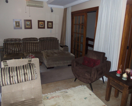 Imagem Casa com 3 Quartos à Venda, 500 m² em Cavalhada - Porto Alegre Imagem Casa com 3 Quartos à Venda, 500 m² em Cavalhada - Porto Alegre