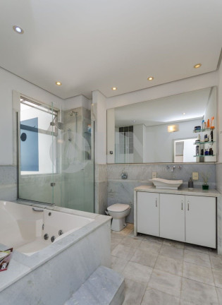 Imagem Apartamento com 3 Quartos à Venda, 203 m² em Centro Histórico - Porto Alegre Imagem Apartamento com 3 Quartos à Venda, 203 m² em Centro Histórico - Porto Alegre
