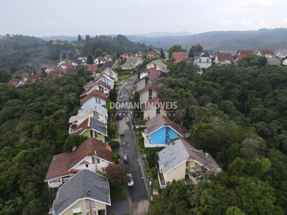 Imagem Casa com 4 Quartos à Venda, 205 m² em Região Do Alto Do Capivari - Campos Do Jordão Imagem Casa com 4 Quartos à Venda, 205 m² em Região Do Alto Do Capivari - Campos Do Jordão