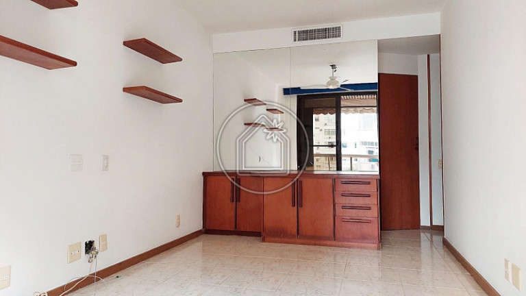 Imagem Apartamento com 2 Quartos à Venda, 100 m² em Ipanema - Rio De Janeiro Imagem Apartamento com 2 Quartos à Venda, 100 m² em Ipanema - Rio De Janeiro