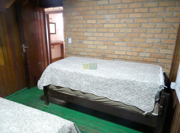 Imagem Casa com 3 Quartos para Alugar ou Temporada, 100 m² em Centro - Bombinhas Imagem Casa com 3 Quartos para Alugar ou Temporada, 100 m² em Centro - Bombinhas