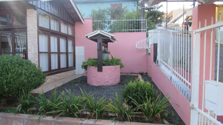 Imagem Casa com 4 Quartos à Venda, 262 m² em Industriários - Concórdia Imagem Casa com 4 Quartos à Venda, 262 m² em Industriários - Concórdia