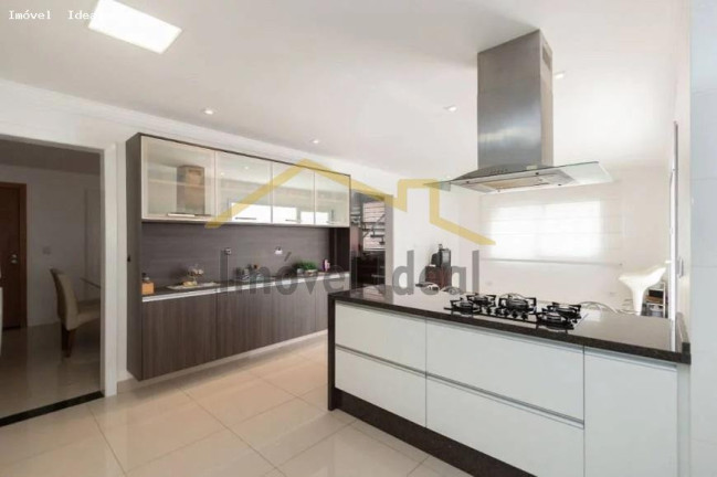 Imagem Casa com 5 Quartos à Venda, 317 m² em Santa Felicidade - Curitiba Imagem Casa com 5 Quartos à Venda, 317 m² em Santa Felicidade - Curitiba