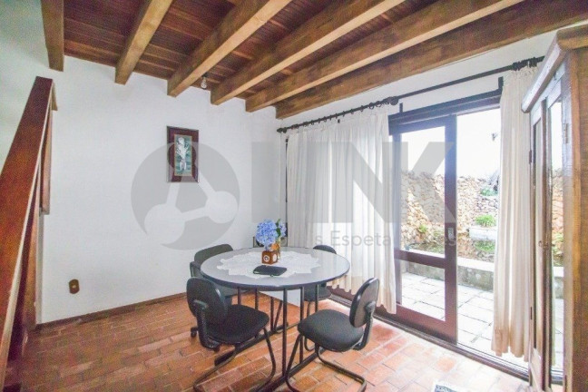 Imagem Casa com 3 Quartos à Venda, 218 m² em Ipanema - Porto Alegre