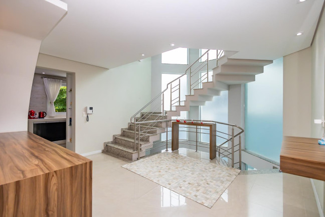 Imagem Casa de Condomínio com 4 Quartos à Venda, 350 m² em Orleans - Curitiba Imagem Casa de Condomínio com 4 Quartos à Venda, 350 m² em Orleans - Curitiba