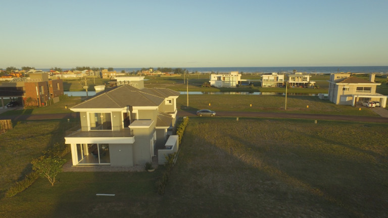 Imagem Apartamento com 3 Quartos à Venda, 126 m² em Navegantes - Capão Da Canoa
