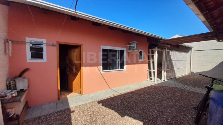 Imagem Casa com 3 Quartos à Venda, 150 m² em Navegantes Imagem Casa com 3 Quartos à Venda, 150 m² em Navegantes