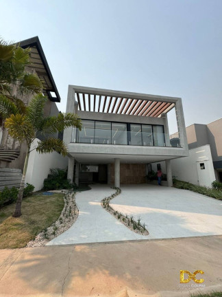 Casa de Condomínio com 4 Quartos à Venda, 368 m² em Petrópolis - Várzea Grande