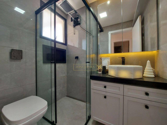 Imagem Imóvel com 3 Quartos à Venda, 131 m² em Centro - Florianópolis Imagem Imóvel com 3 Quartos à Venda, 131 m² em Centro - Florianópolis