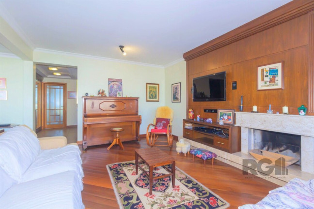 Imagem Imóvel com 3 Quartos à Venda, em Auxiliadora - Porto Alegre Imagem Imóvel com 3 Quartos à Venda, em Auxiliadora - Porto Alegre
