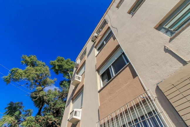 Imagem Imóvel com 2 Quartos à Venda, 79 m² em Cristal - Porto Alegre Imagem Imóvel com 2 Quartos à Venda, 79 m² em Cristal - Porto Alegre